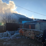 В Артемовском и с.Покровское сгорели жилые дома. Погорельцам нужна помощь